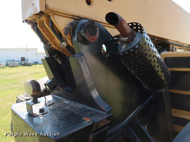 image for item DG4180 2012 Caterpillar TL943 telehandler