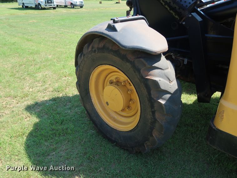 image for item DG4180 2012 Caterpillar TL943 telehandler