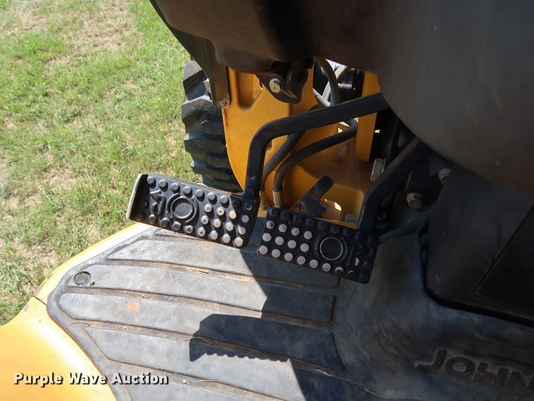 image for item DG4181 2008 John Deere 110 backhoe