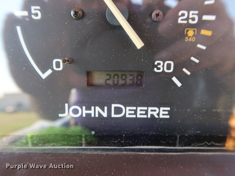 image for item DG4181 2008 John Deere 110 backhoe