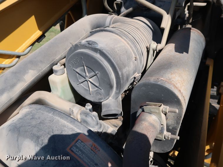 image for item DG4181 2008 John Deere 110 backhoe