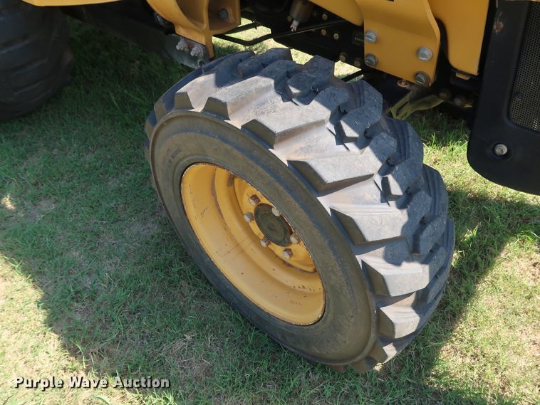 image for item DG4181 2008 John Deere 110 backhoe