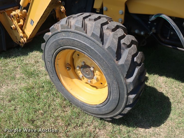 image for item DG4181 2008 John Deere 110 backhoe