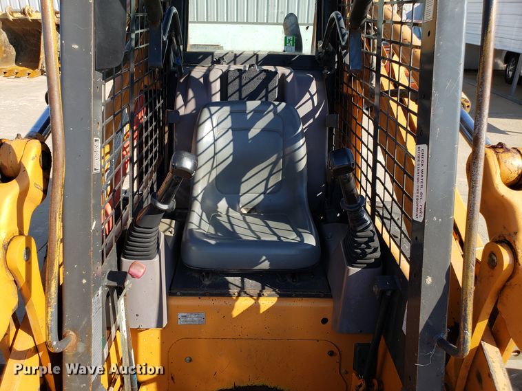 image for item DG7524 2006 Case 450 skid steer