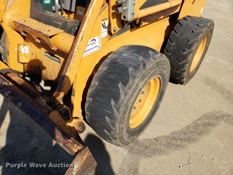 image for item DG7524 2006 Case 450 skid steer