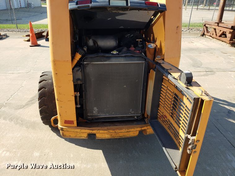 image for item DG7524 2006 Case 450 skid steer
