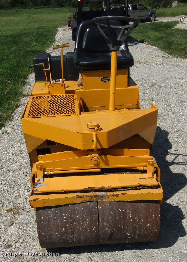 image for item DG8116 Stone Wolfpac 2500 double drum roller