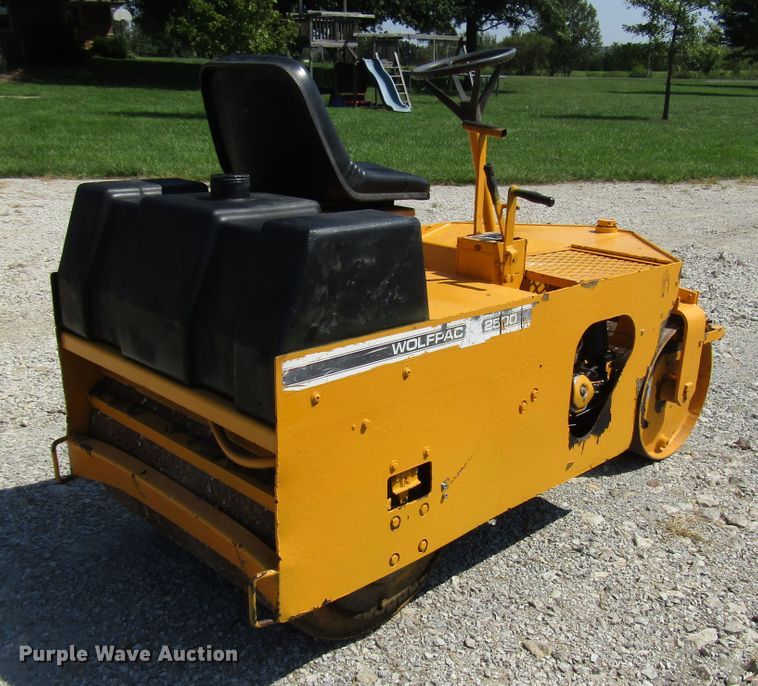 image for item DG8116 Stone Wolfpac 2500 double drum roller