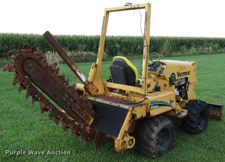 image for item DG8124 2005 Vermeer RT450 trencher