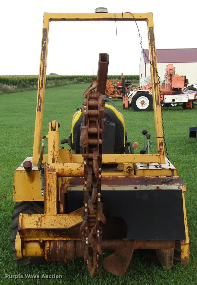 image for item DG8124 2005 Vermeer RT450 trencher