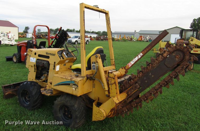 image for item DG8124 2005 Vermeer RT450 trencher