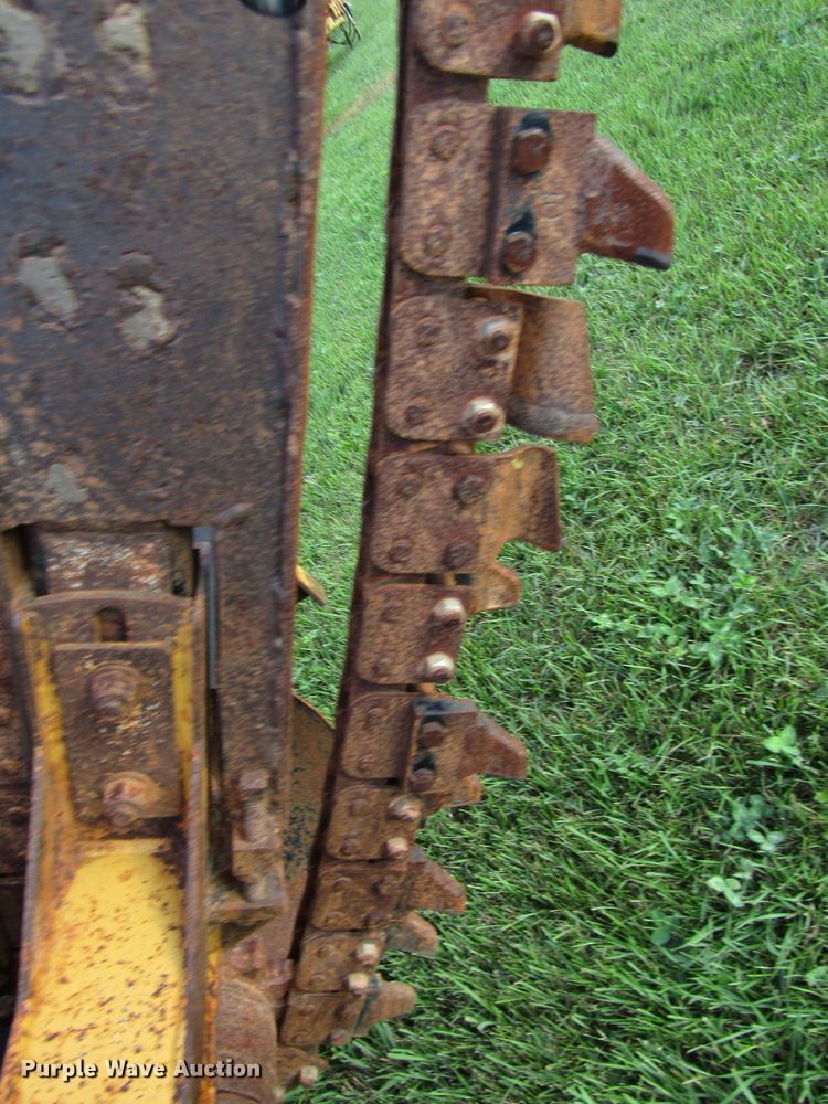 image for item DG8124 2005 Vermeer RT450 trencher