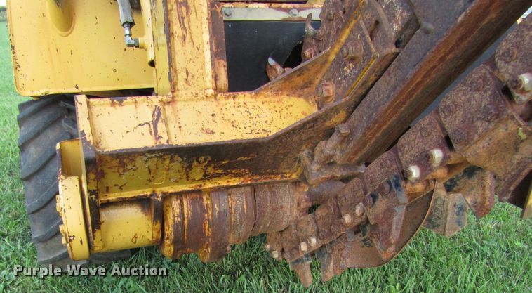image for item DG8124 2005 Vermeer RT450 trencher