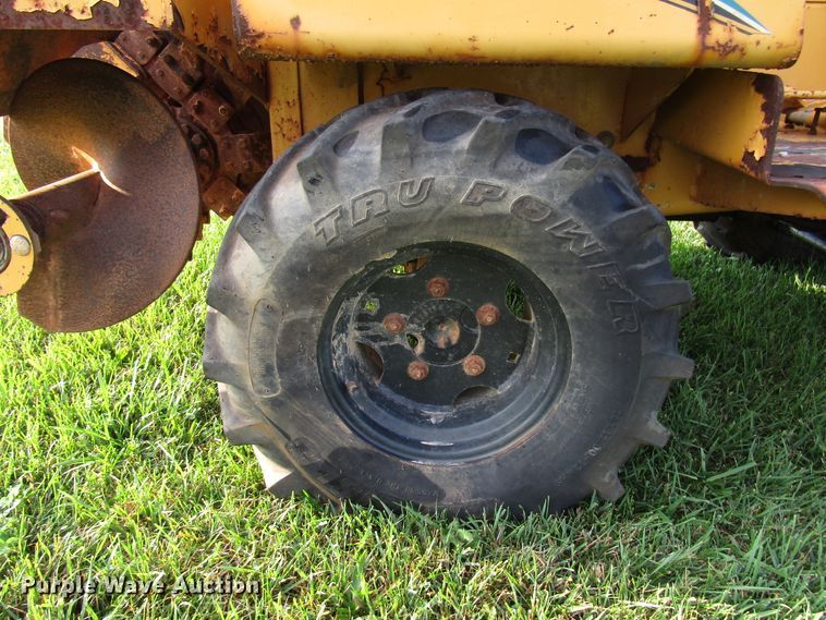 image for item DG8124 2005 Vermeer RT450 trencher