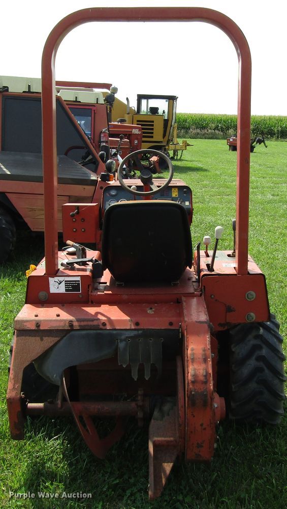 image for item DG8136 1999 Ditch Witch 3610 trencher