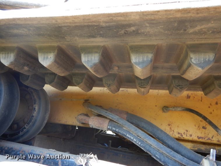 image for item DH1575 ASV 4810 skid steer