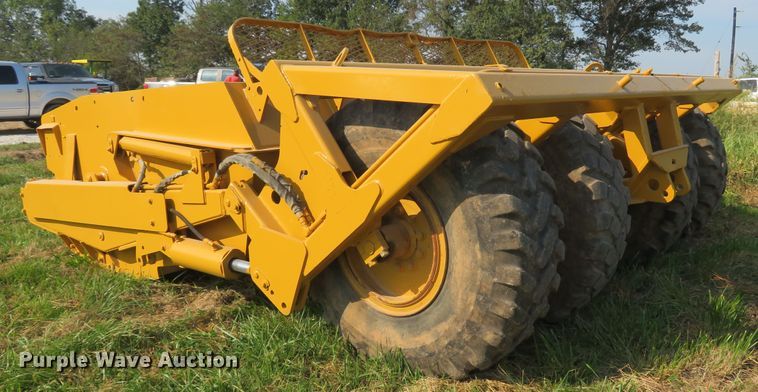 image for item DH1591 2006 Reynolds 17CS12 scraper