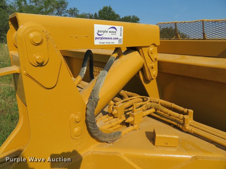 image for item DH1591 2006 Reynolds 17CS12 scraper