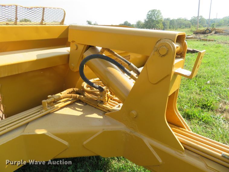 image for item DH1591 2006 Reynolds 17CS12 scraper