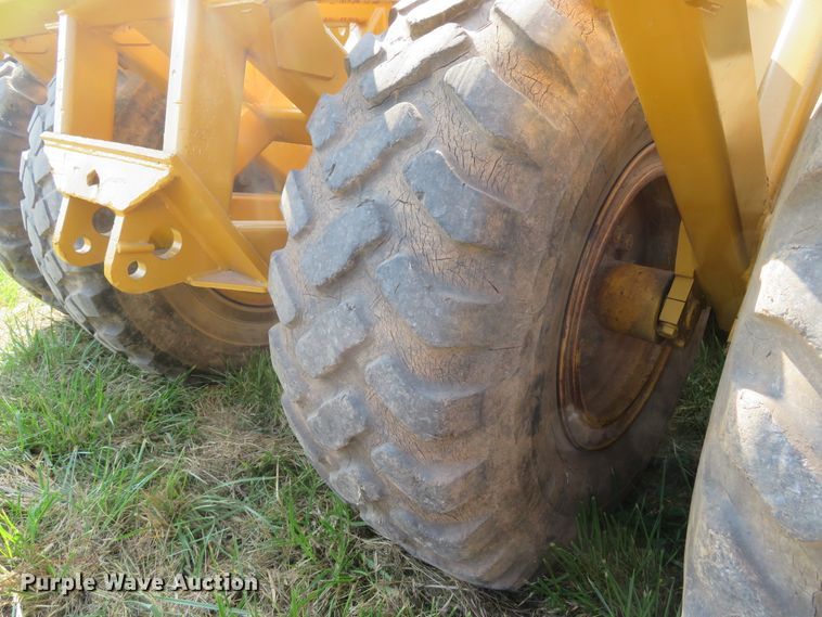 image for item DH1591 2006 Reynolds 17CS12 scraper