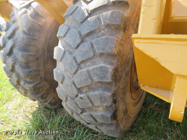 image for item DH1591 2006 Reynolds 17CS12 scraper