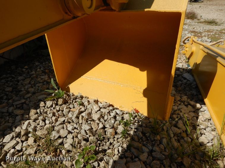 image for item DH2581 2011 Caterpillar 320BL/CL long reach stick