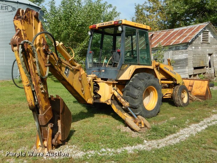 1988 John Deere 410C backhoe in Centerville, IA Item DH6134 sold Purple Wave