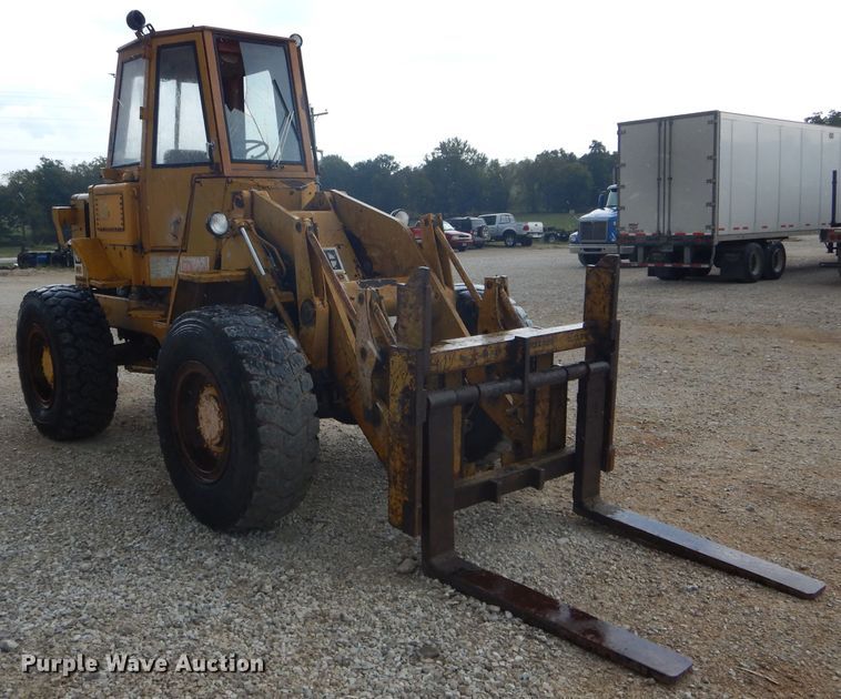 image for item DH6147 1969 Caterpillar 930 wheel loader