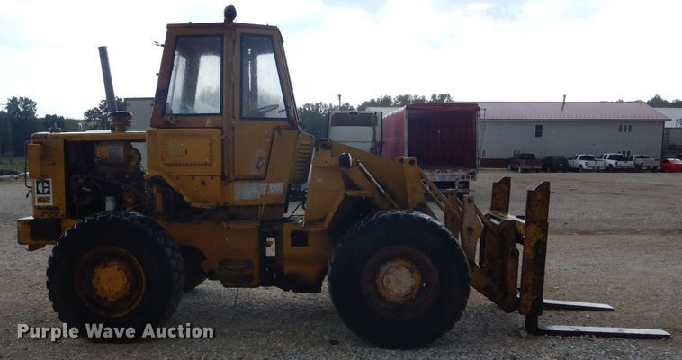 image for item DH6147 1969 Caterpillar 930 wheel loader