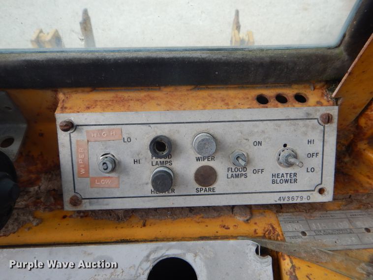 image for item DH6147 1969 Caterpillar 930 wheel loader