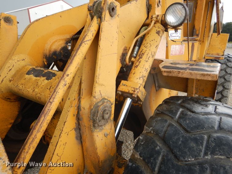 image for item DH6147 1969 Caterpillar 930 wheel loader