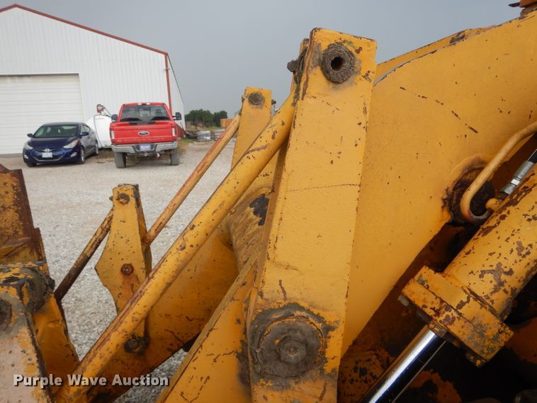 image for item DH6147 1969 Caterpillar 930 wheel loader