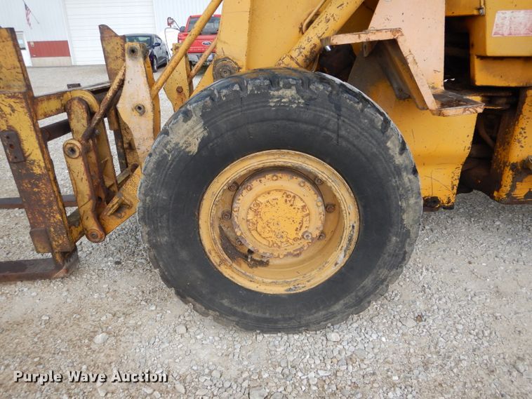 image for item DH6147 1969 Caterpillar 930 wheel loader