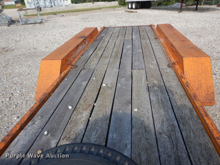 image for item DH6149 1994 True Line B183218P equipment trailer