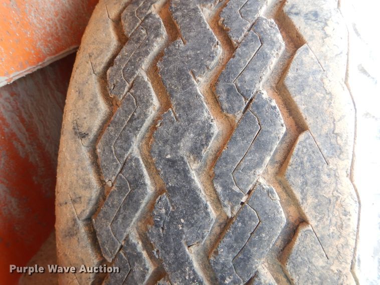 image for item DH6149 1994 True Line B183218P equipment trailer