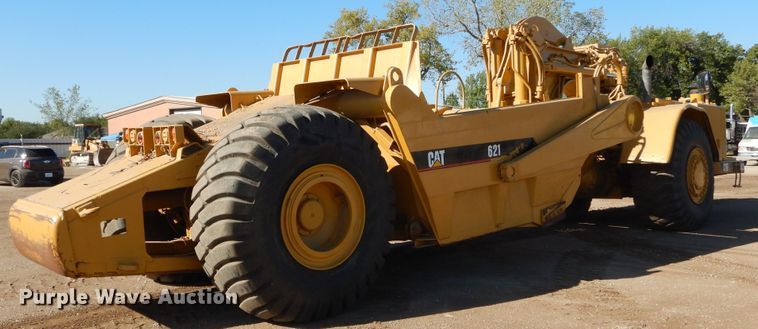 image for item DI1766 1985 Caterpillar 621B conventional scraper