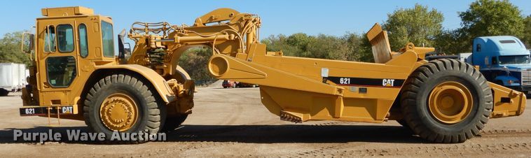 image for item DI1766 1985 Caterpillar 621B conventional scraper