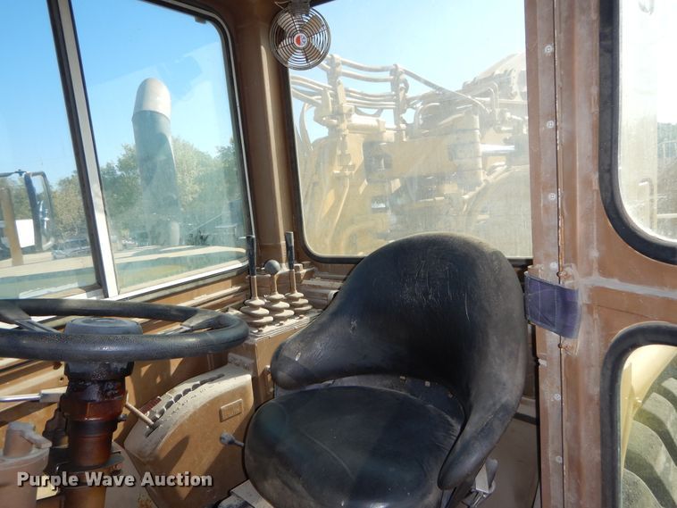 image for item DI1766 1985 Caterpillar 621B conventional scraper