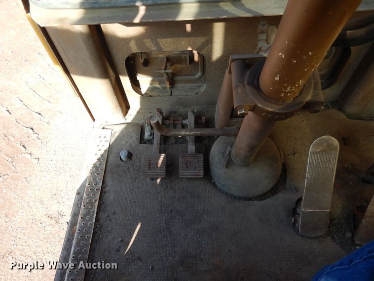 image for item DI1766 1985 Caterpillar 621B conventional scraper