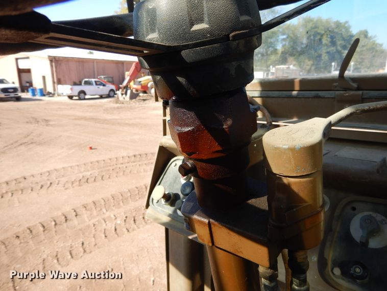 image for item DI1766 1985 Caterpillar 621B conventional scraper