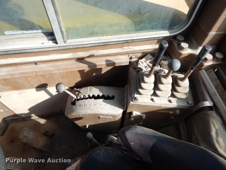 image for item DI1766 1985 Caterpillar 621B conventional scraper