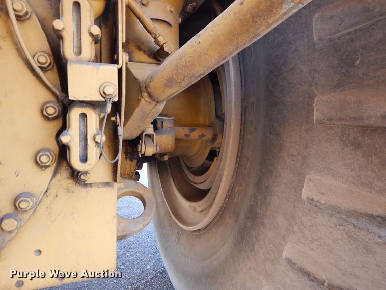 image for item DI1766 1985 Caterpillar 621B conventional scraper