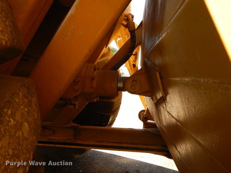 image for item DI1766 1985 Caterpillar 621B conventional scraper