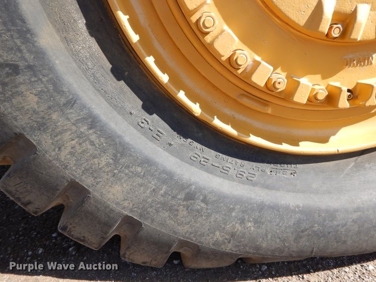 image for item DI1766 1985 Caterpillar 621B conventional scraper