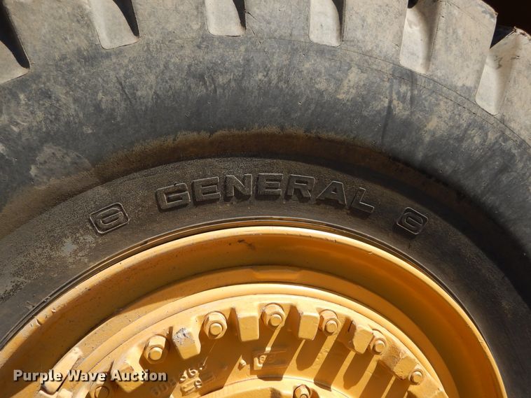 image for item DI1766 1985 Caterpillar 621B conventional scraper