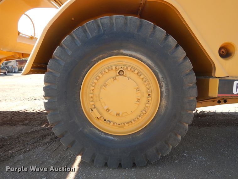 image for item DI1766 1985 Caterpillar 621B conventional scraper