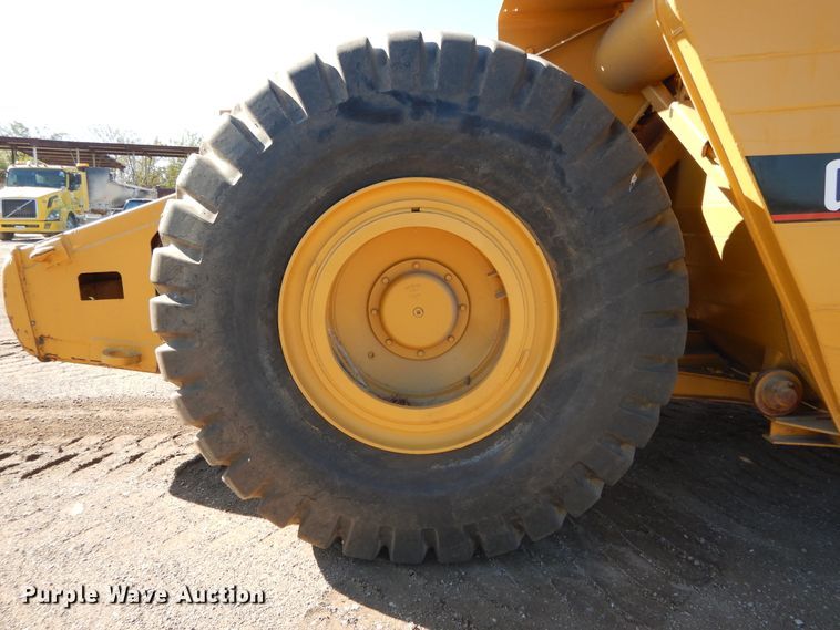 image for item DI1766 1985 Caterpillar 621B conventional scraper