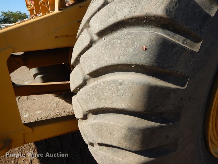 image for item DI1766 1985 Caterpillar 621B conventional scraper