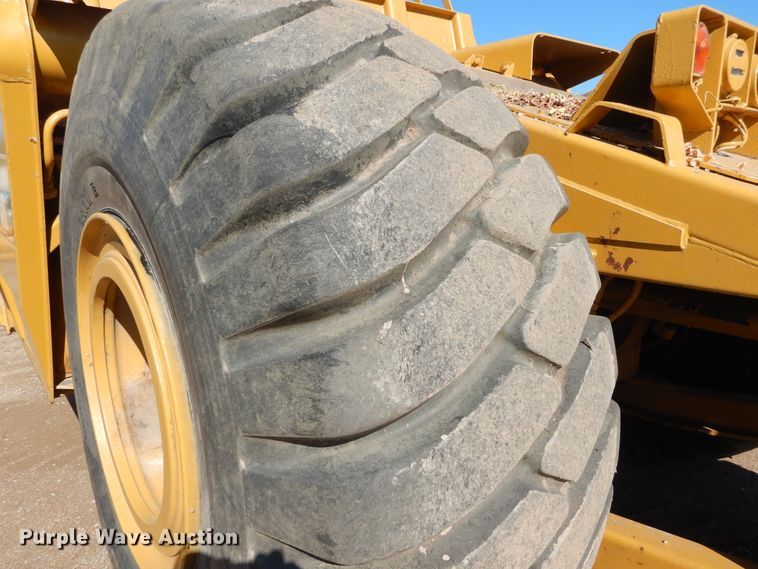 image for item DI1766 1985 Caterpillar 621B conventional scraper