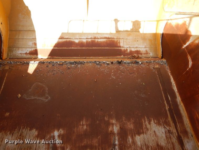 image for item DI1766 1985 Caterpillar 621B conventional scraper